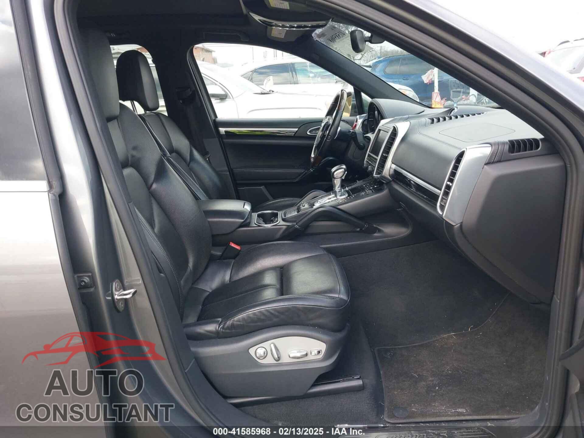 PORSCHE CAYENNE 2012 - WP1AB2A2XCLA44387