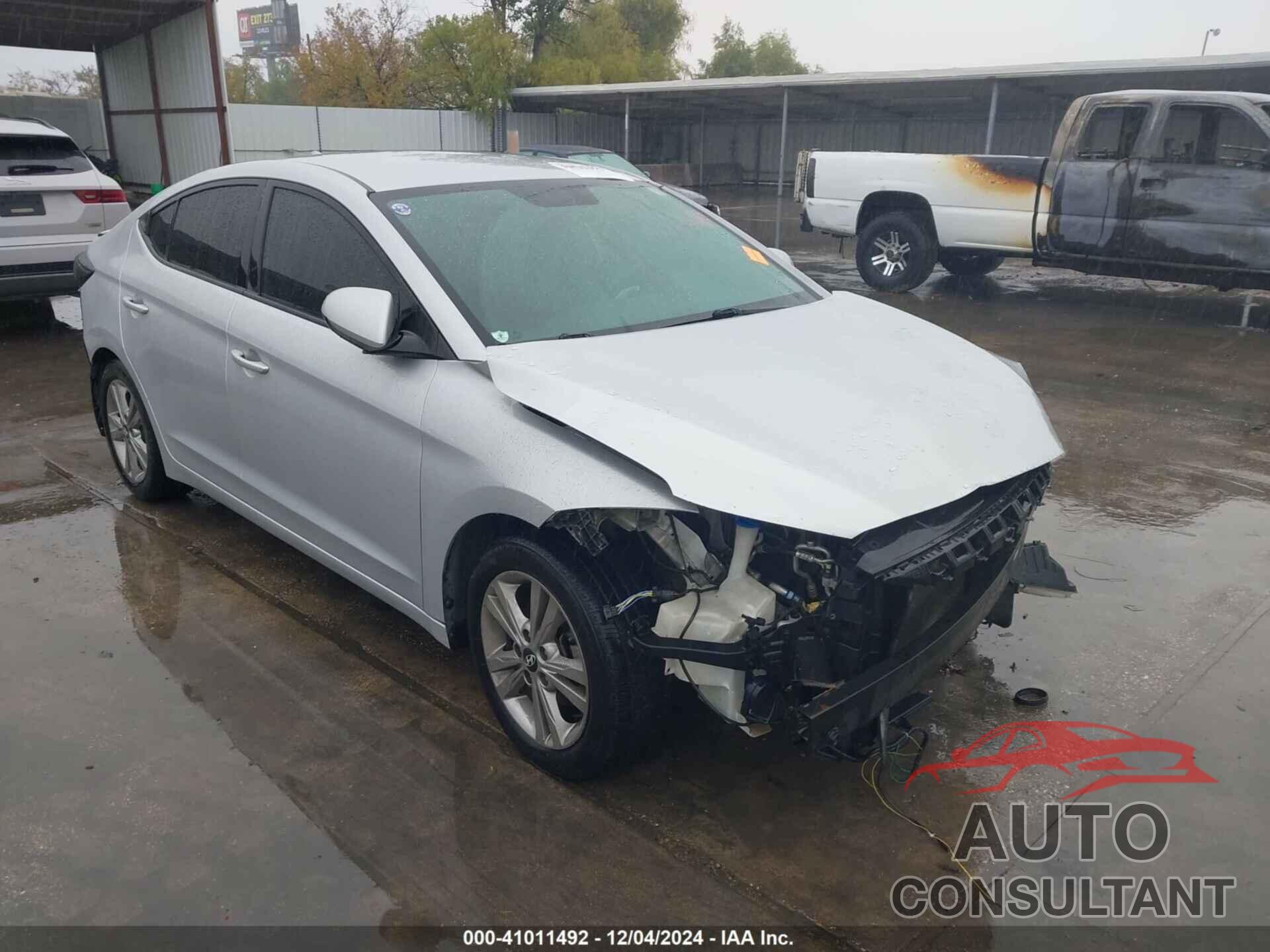 HYUNDAI ELANTRA 2017 - KMHD84LF7HU227946