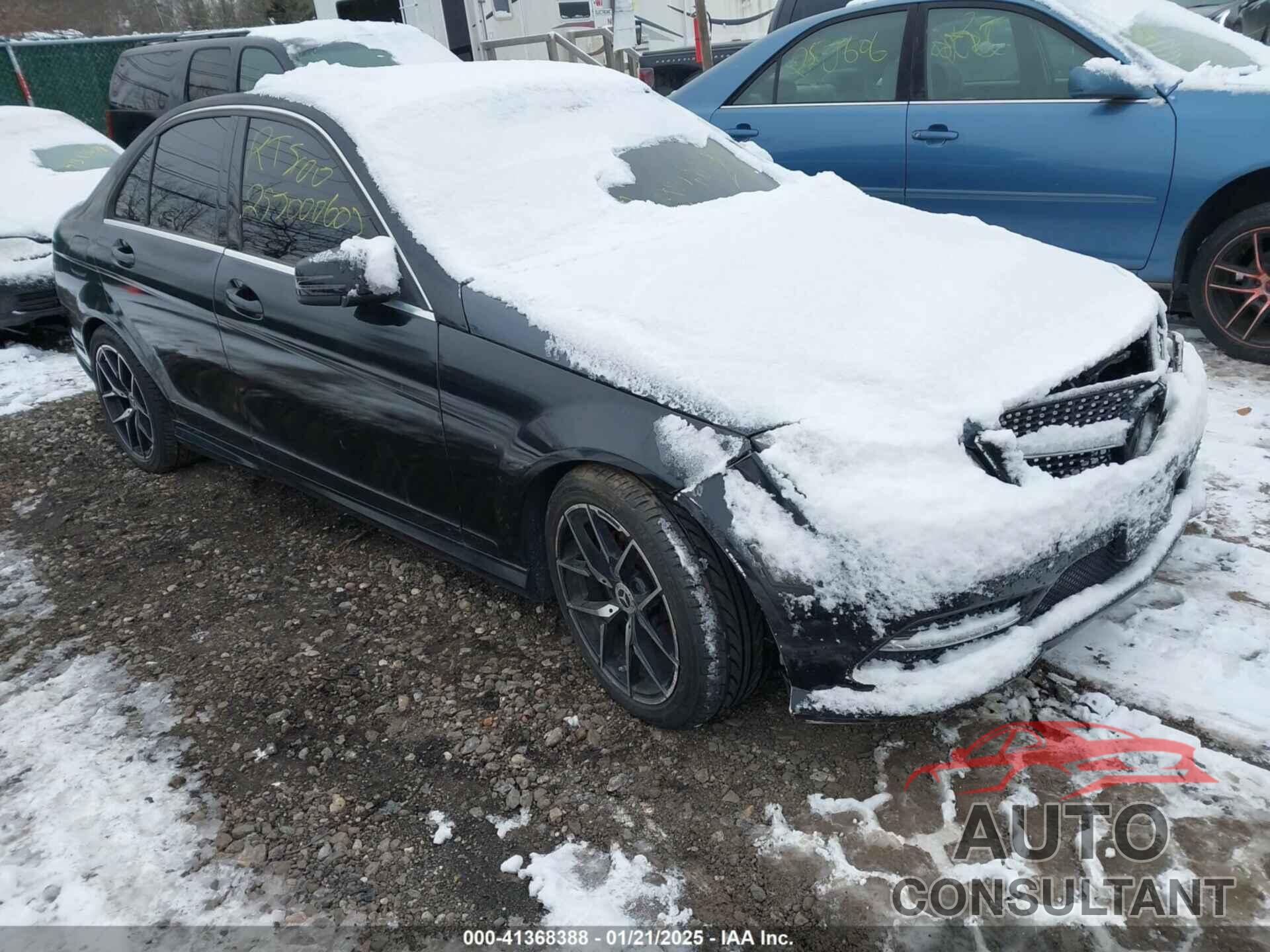 MERCEDES-BENZ C 300 2011 - WDDGF8BB1BR147328