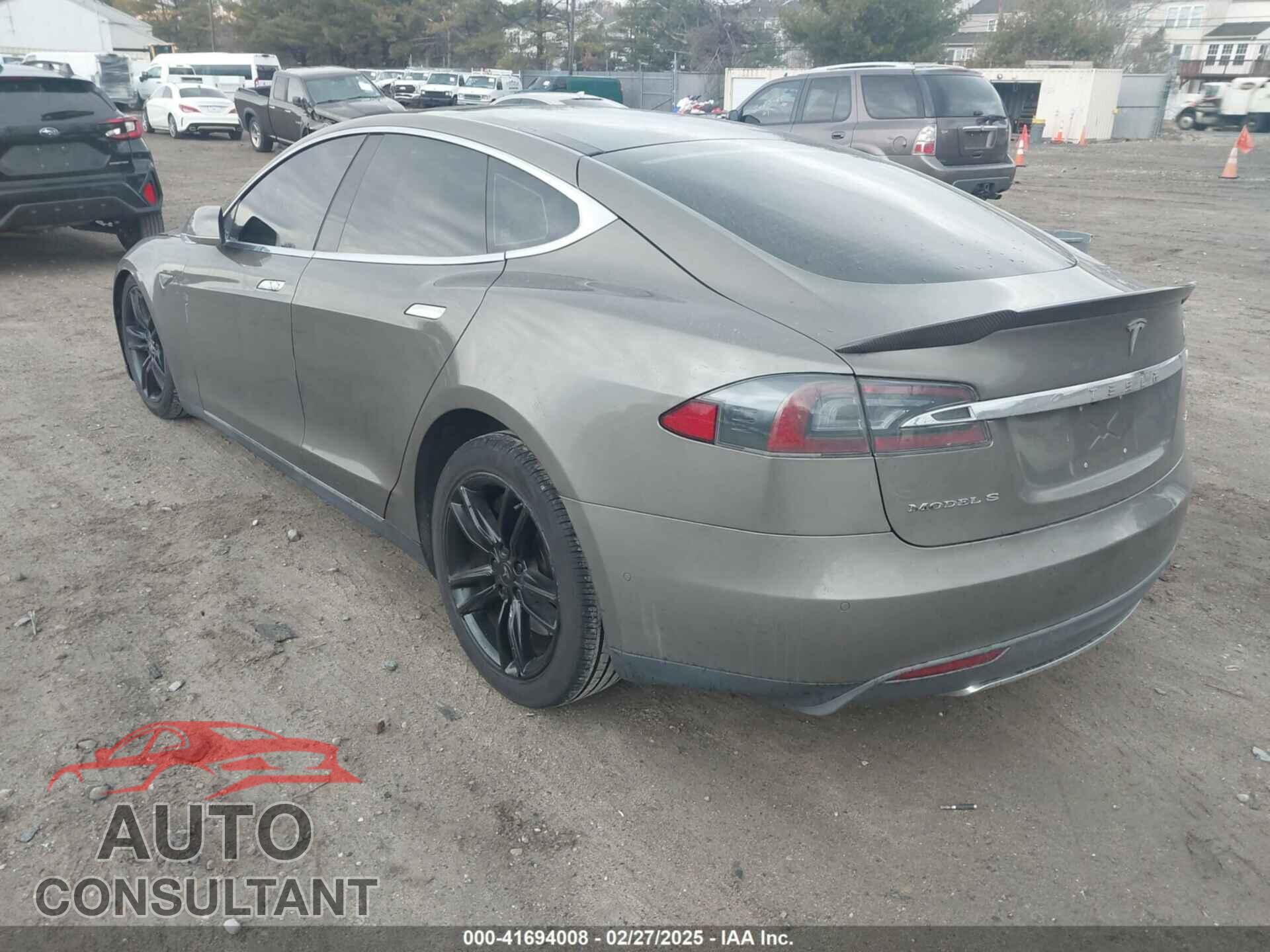 TESLA MODEL S 2015 - 5YJSA1E22FF109558