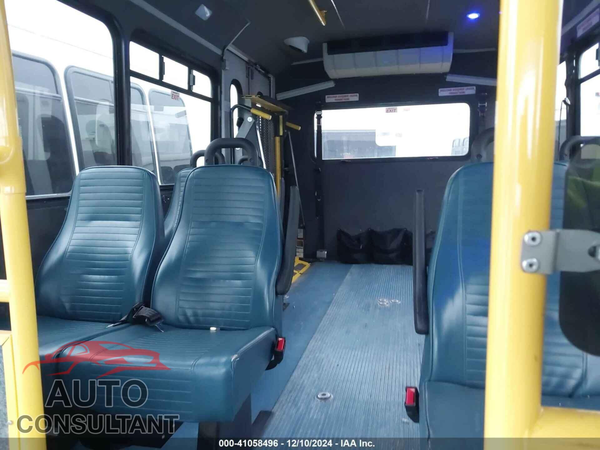 FORD E-450 CUTAWAY 2017 - 1FDFE4FS1HDC36992