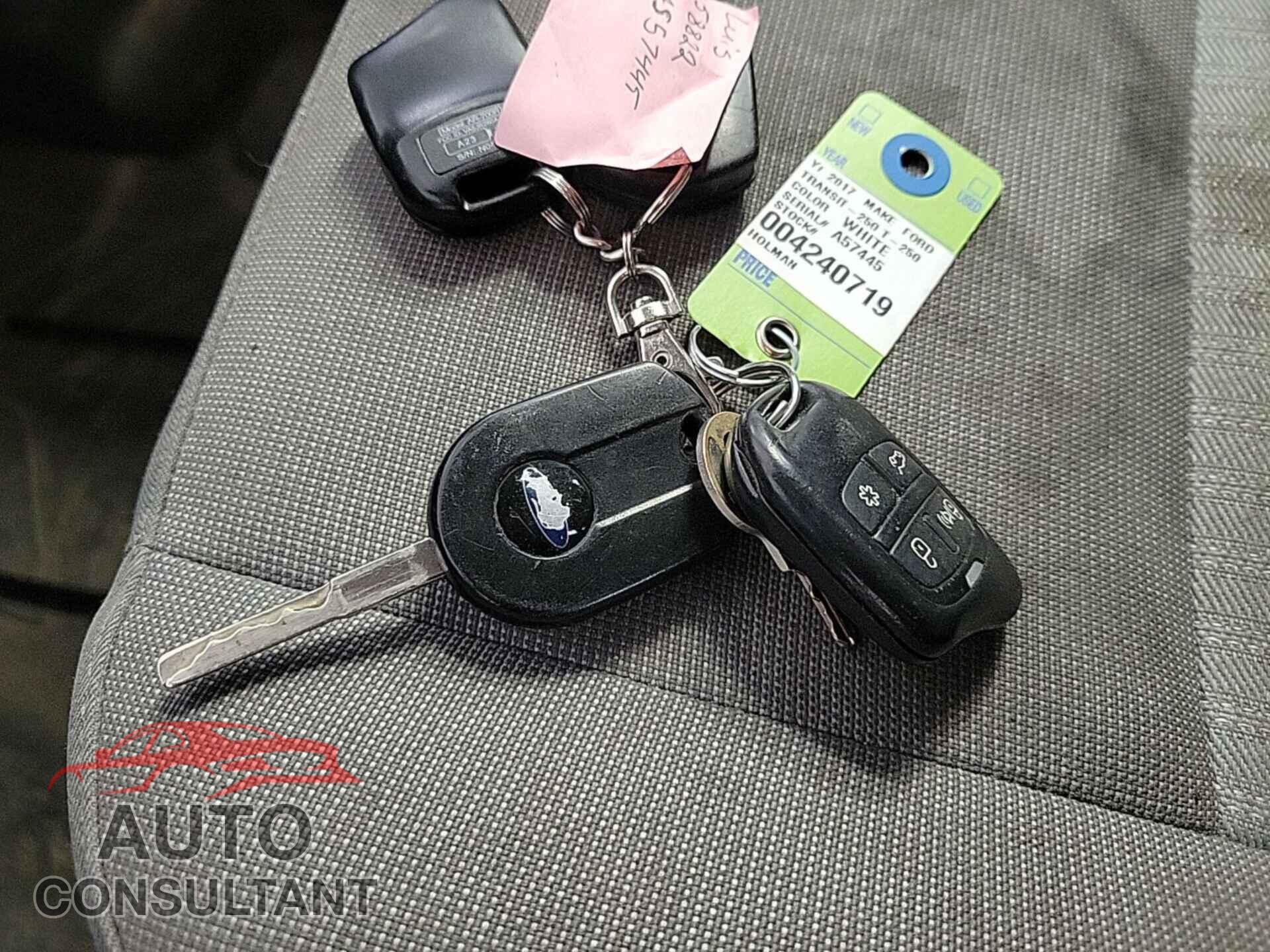 FORD TRANSIT 2017 - 1FTYR1YG2HKA57445
