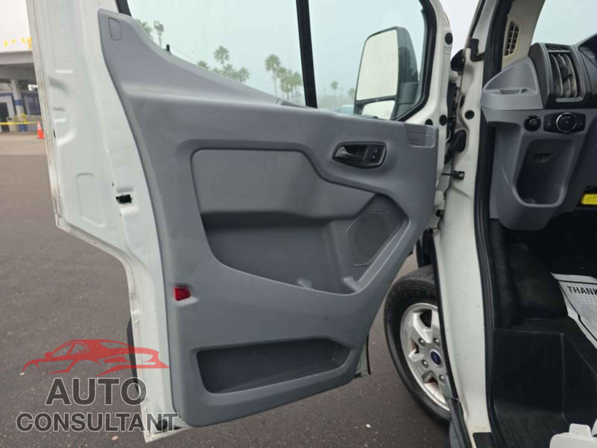 FORD TRANSIT 2017 - 1FTYR2ZM7HKA61369