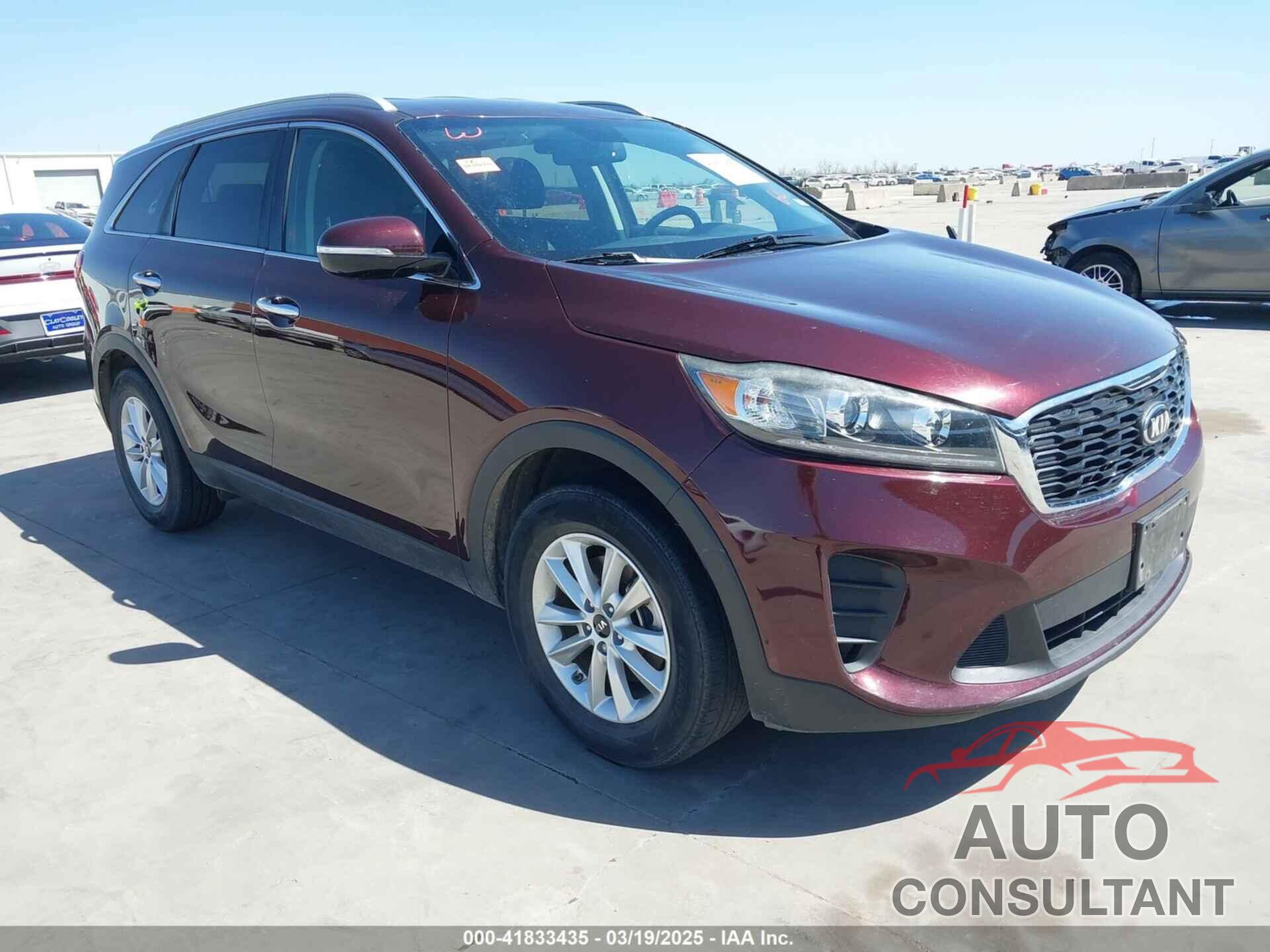 KIA SORENTO 2019 - 5XYPG4A32KG568841