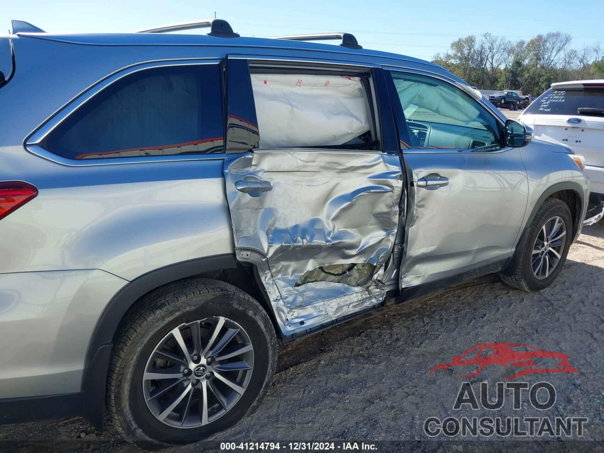 TOYOTA HIGHLANDER 2019 - 5TDKZRFH0KS570709