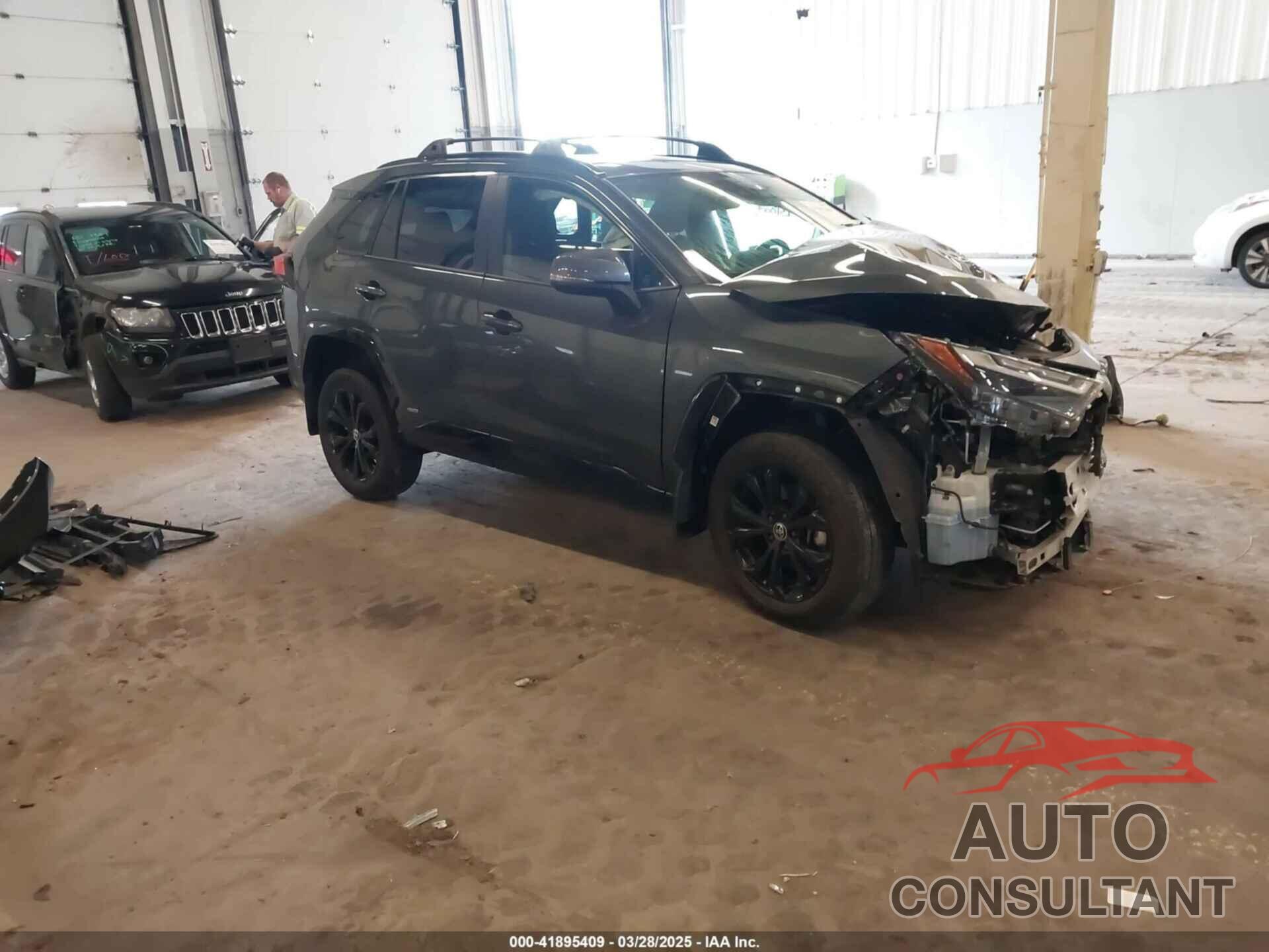 TOYOTA RAV4 HYBRID 2023 - JTM16RFV9PD089029
