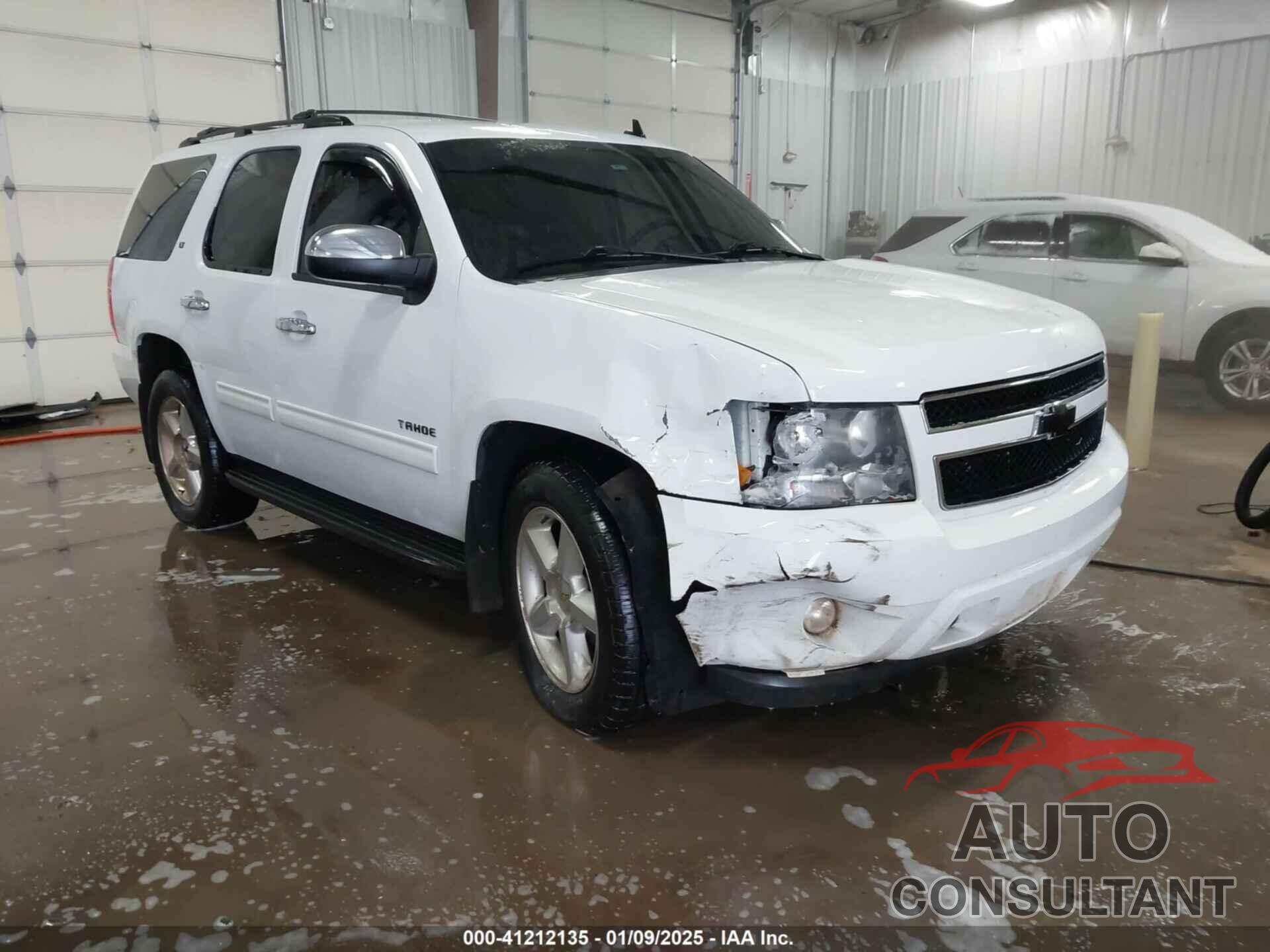 CHEVROLET TAHOE 2011 - 1GNSKBE01BR146873