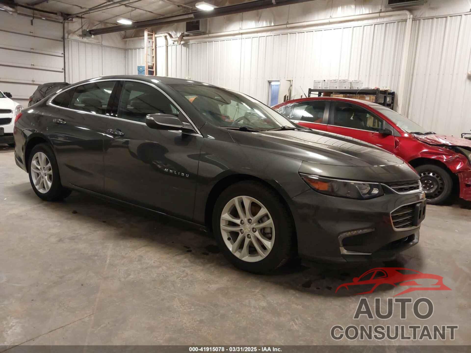 CHEVROLET MALIBU 2017 - 1G1ZE5ST4HF263896