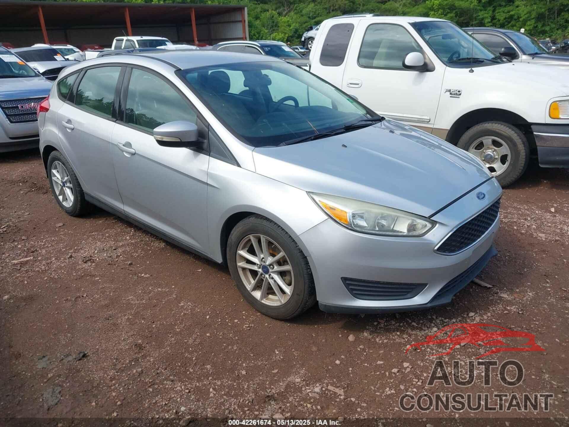 FORD FOCUS 2017 - 1FADP3K22HL247579