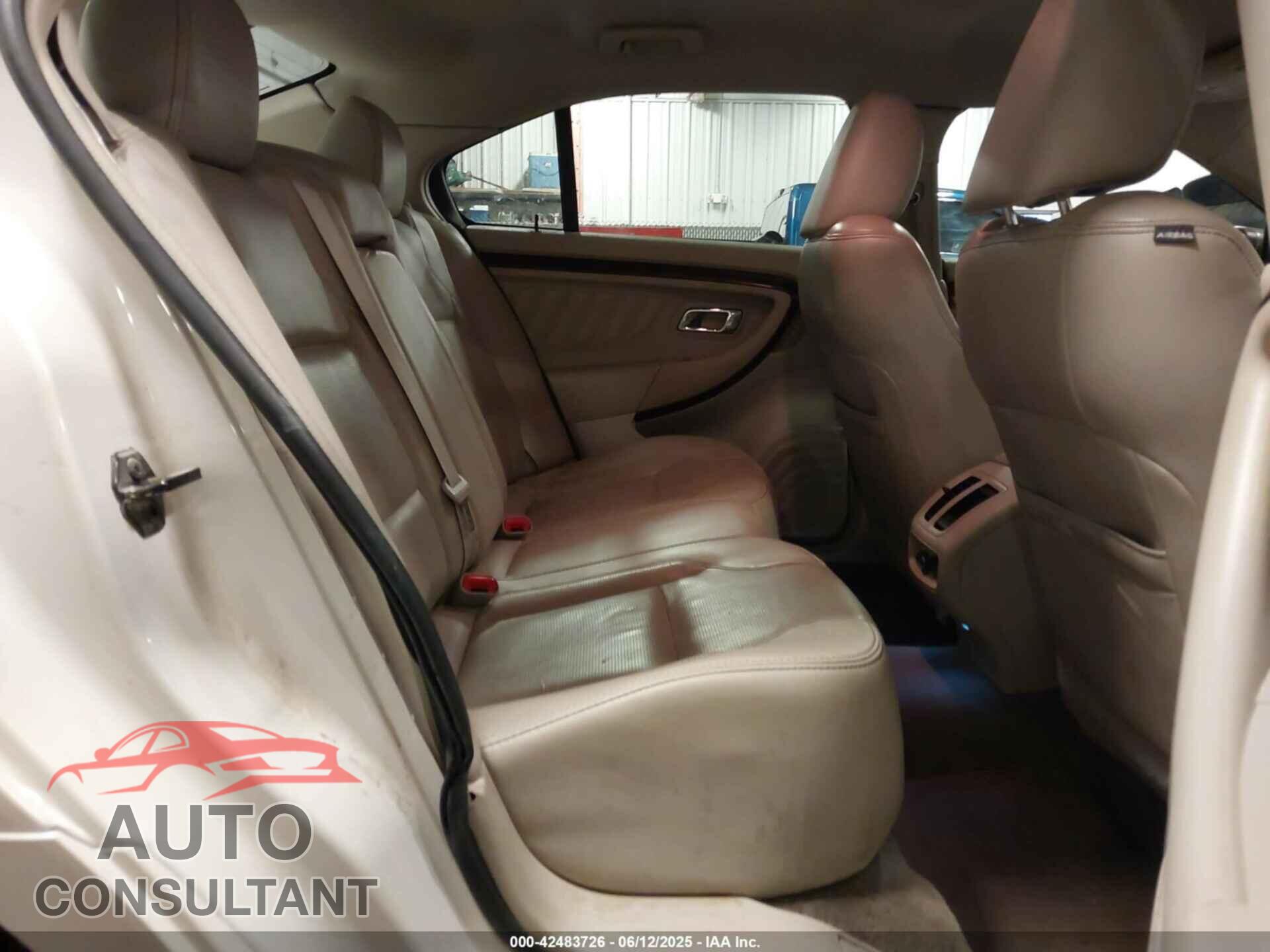 FORD TAURUS 2010 - 1FAHP2FW4AG148771