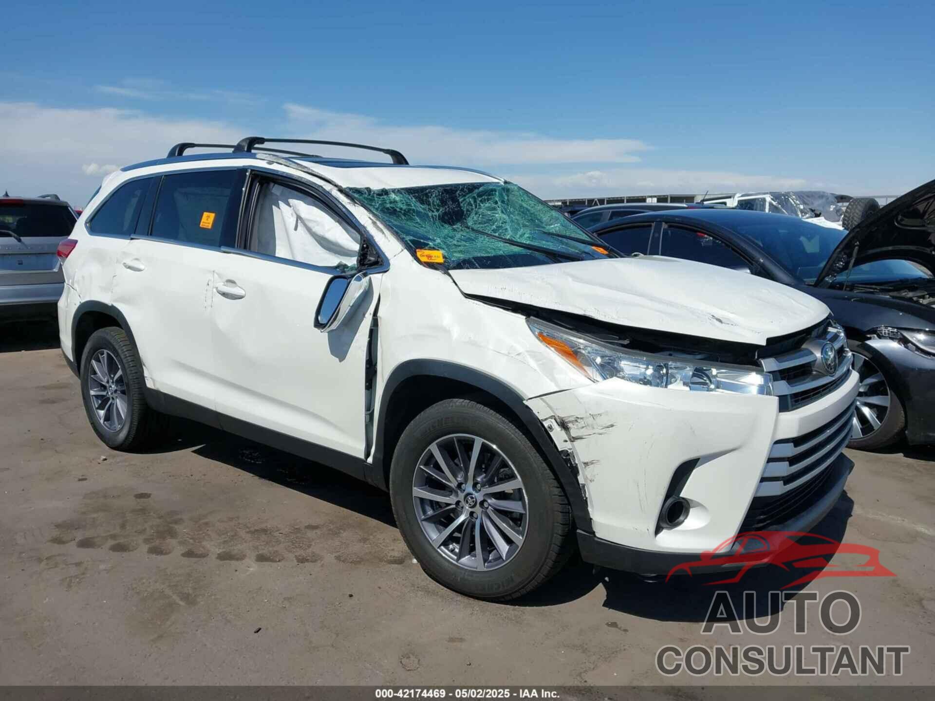 TOYOTA HIGHLANDER 2019 - 5TDKZRFH0KS314263