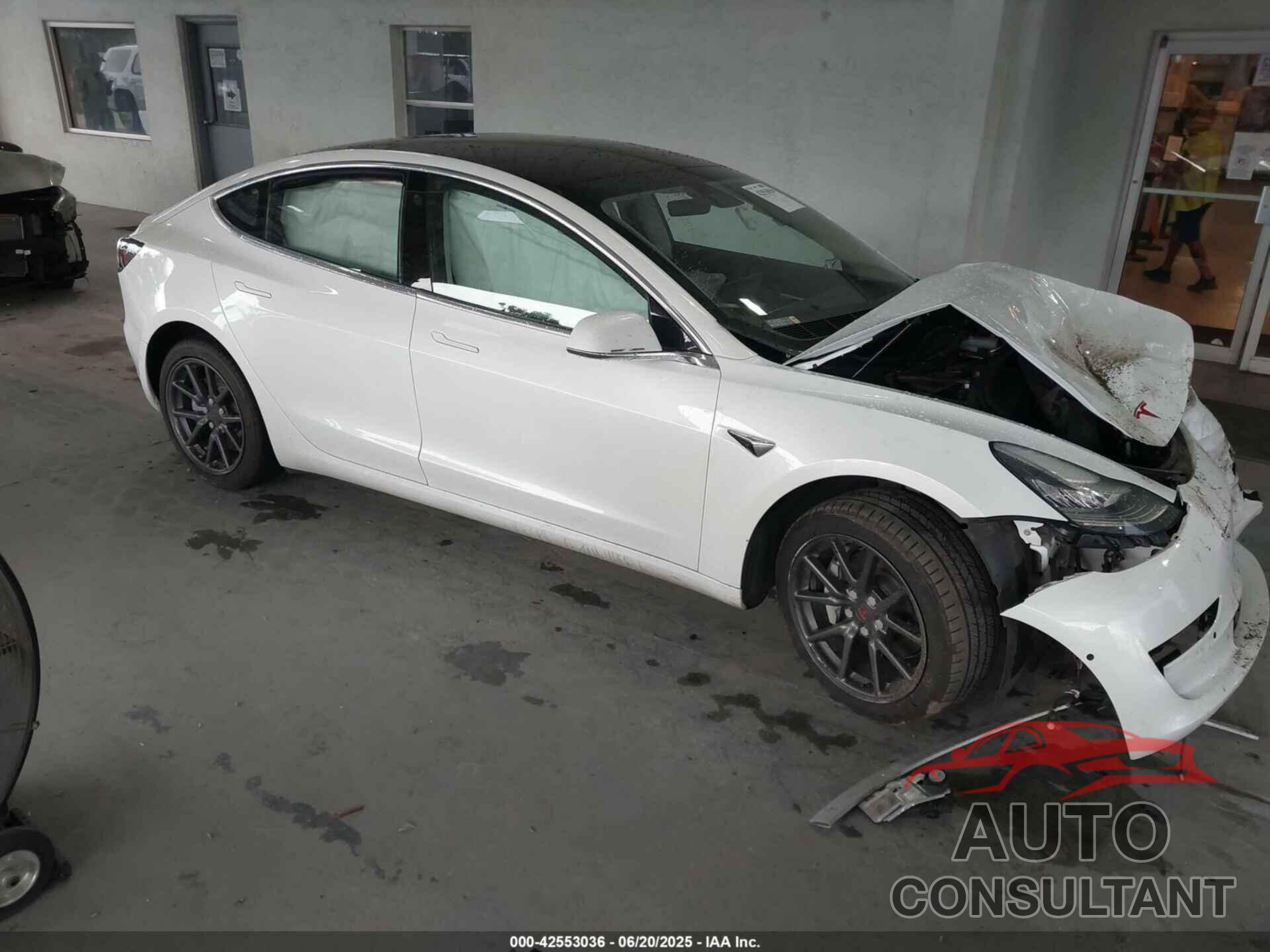 TESLA MODEL 3 2018 - 5YJ3E1EB2JF100120