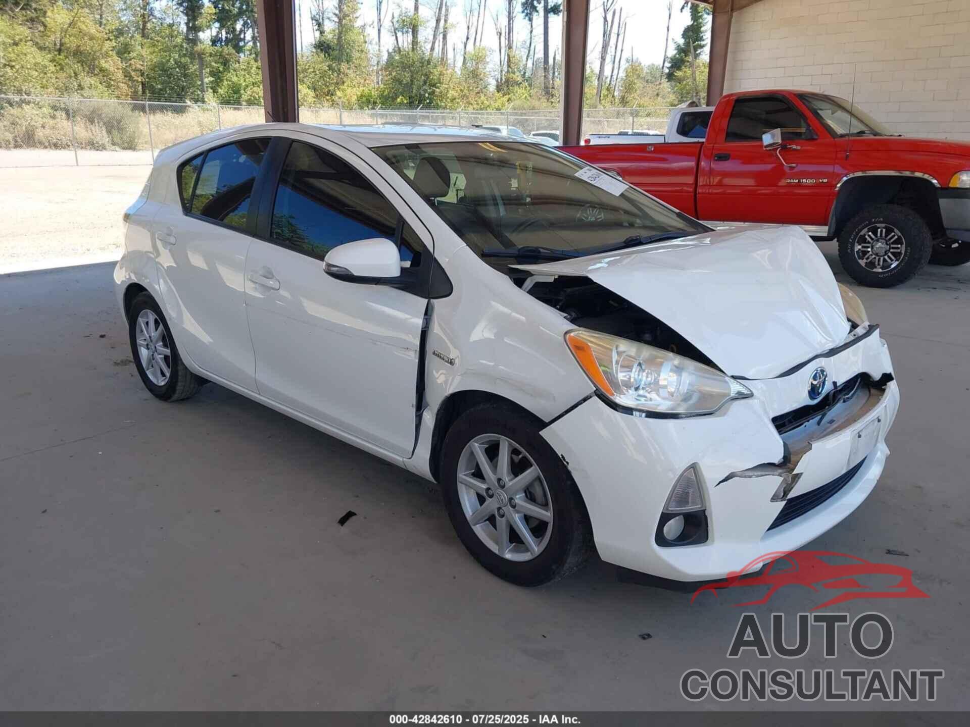 TOYOTA PRIUS C 2013 - JTDKDTB31D1557683