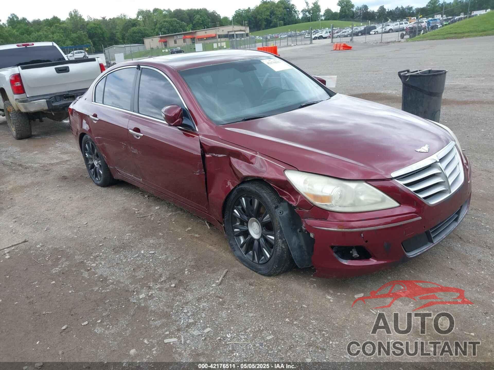 HYUNDAI GENESIS 2010 - KMHGC4DE2AU077493
