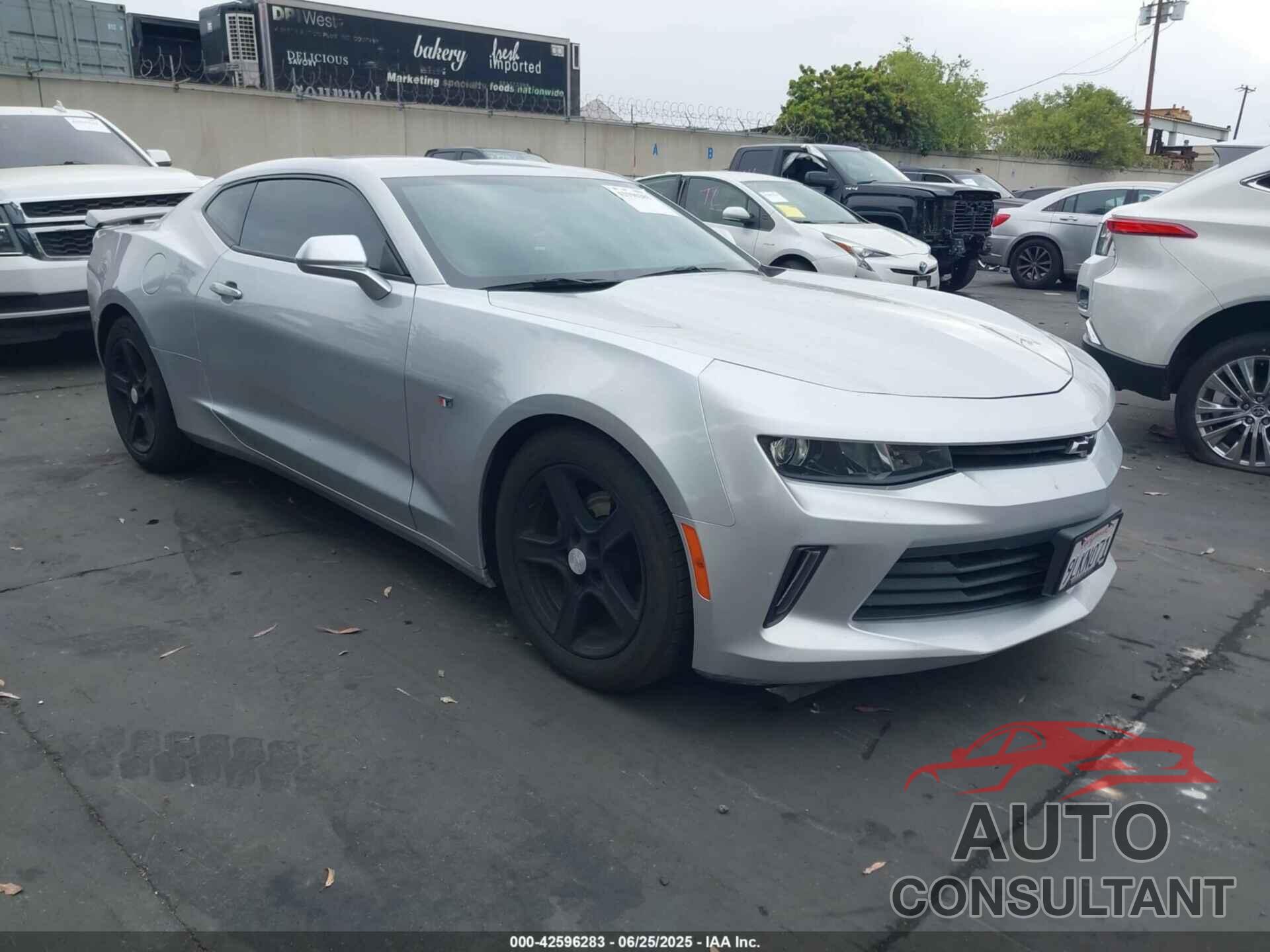 CHEVROLET CAMARO 2018 - 1G1FB1RS3J0158051