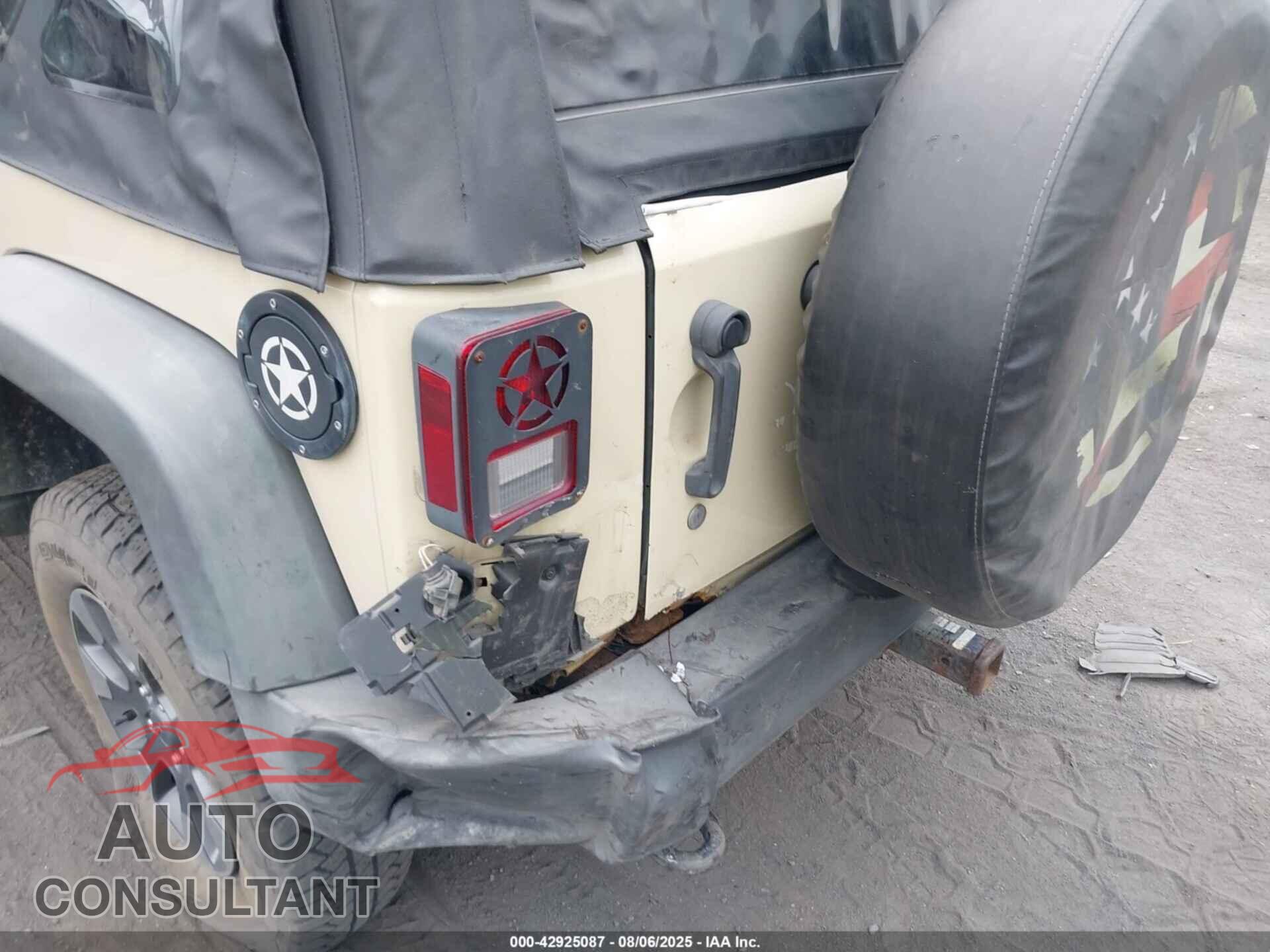 JEEP WRANGLER 2011 - 1J4AA2D13BL532015