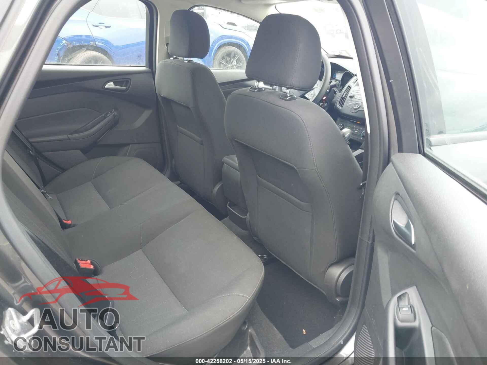 FORD FOCUS 2015 - 1FADP3F2XFL353236