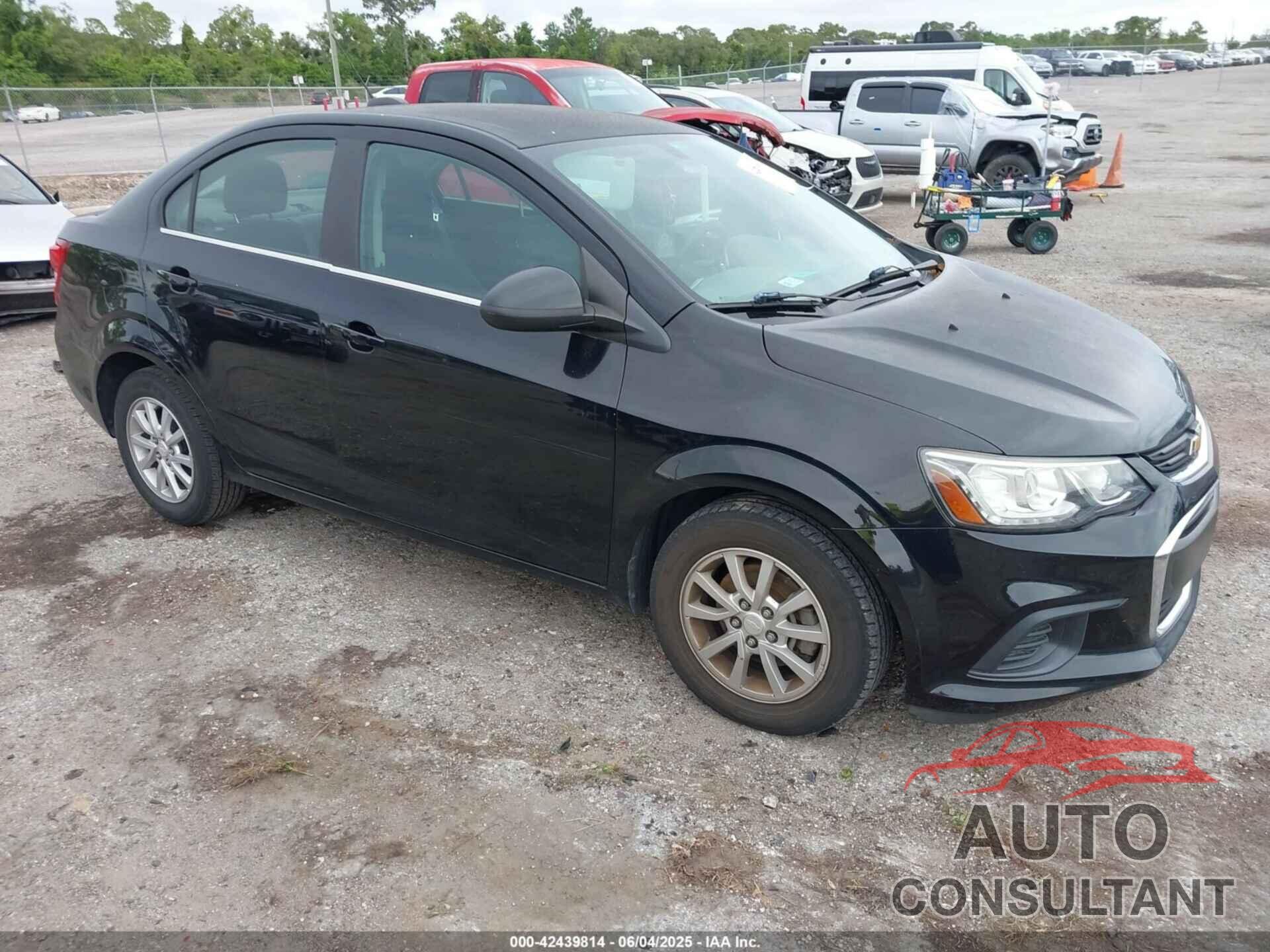 CHEVROLET SONIC 2017 - 1G1JD5SH6H4121380