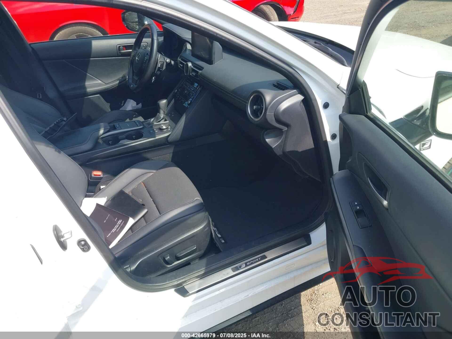 LEXUS IS 350 2022 - JTHGZ1E20N5026076