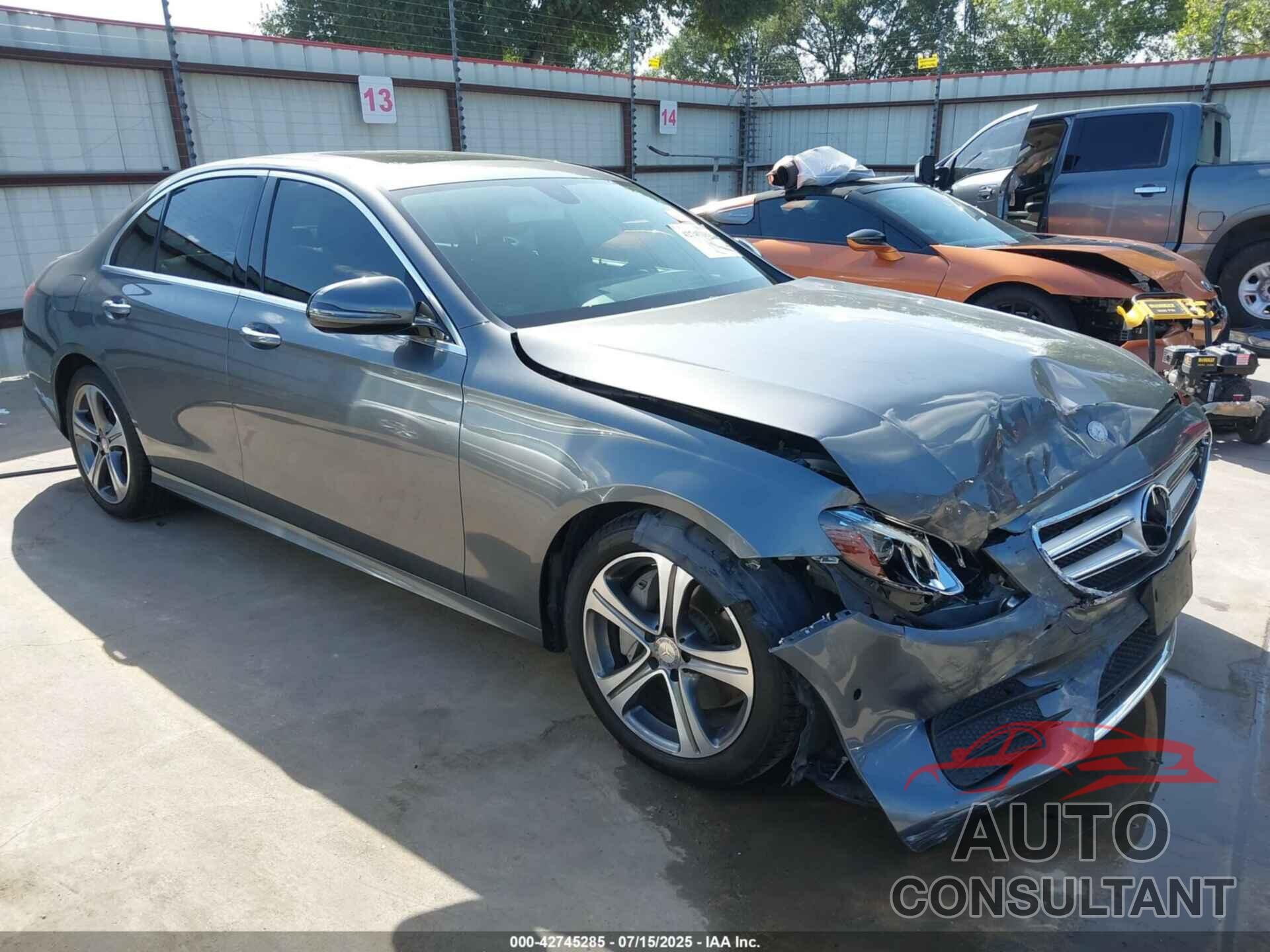 MERCEDES-BENZ E 300 2017 - WDDZF4JB6HA156892