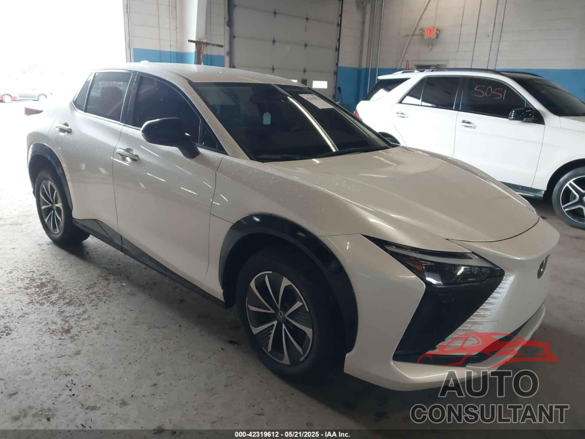LEXUS RZ 450E 2024 - JTJAAAAB8RA023733