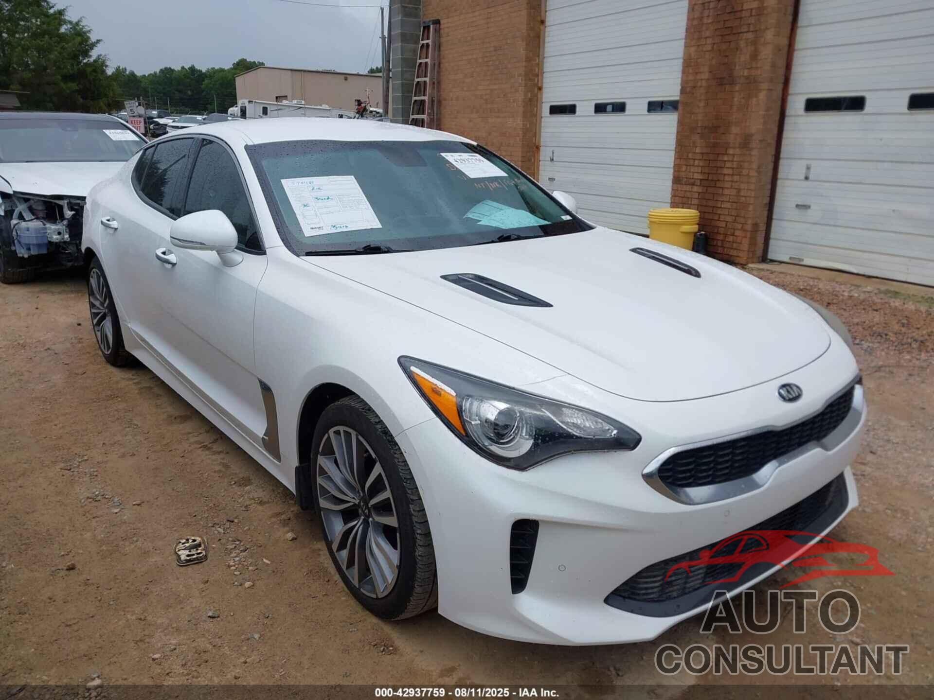 KIA STINGER 2019 - KNAE15LA4K6068058