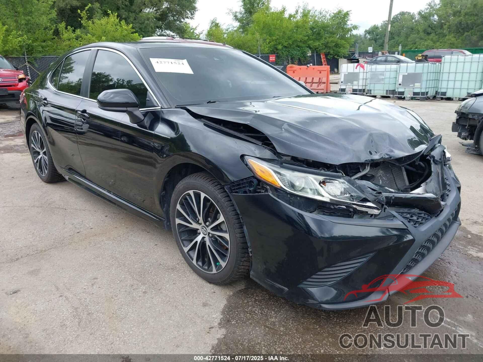 TOYOTA CAMRY 2018 - 4T1B11HK8JU676915