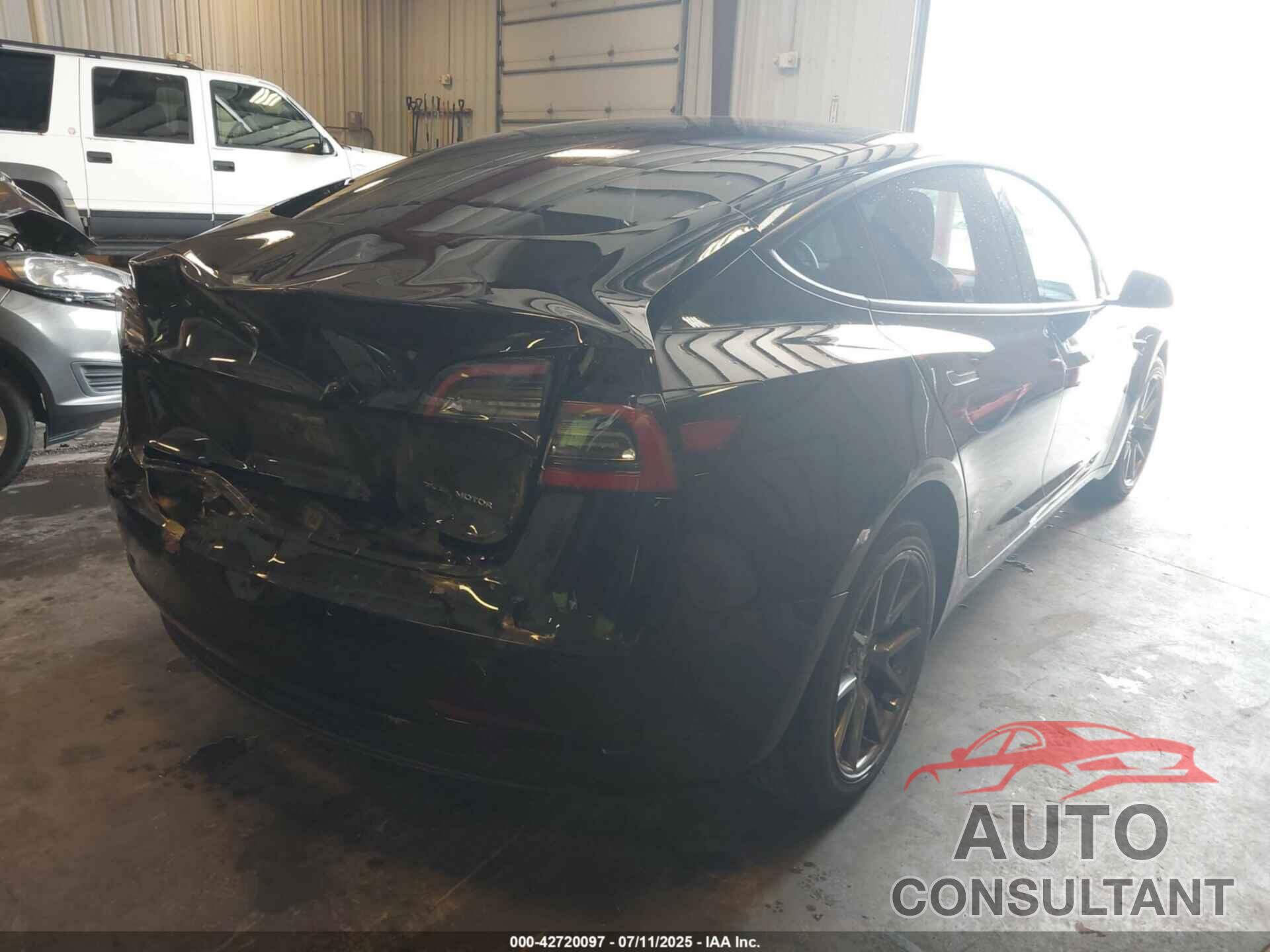 TESLA MODEL 3 2021 - 5YJ3E1EB7MF049525