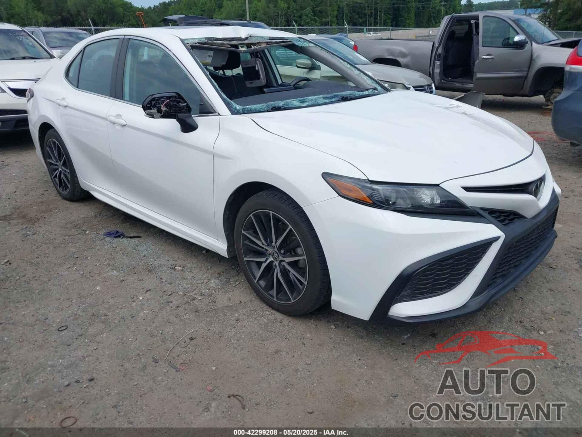 TOYOTA CAMRY 2021 - 4T1G11AK6MU535409