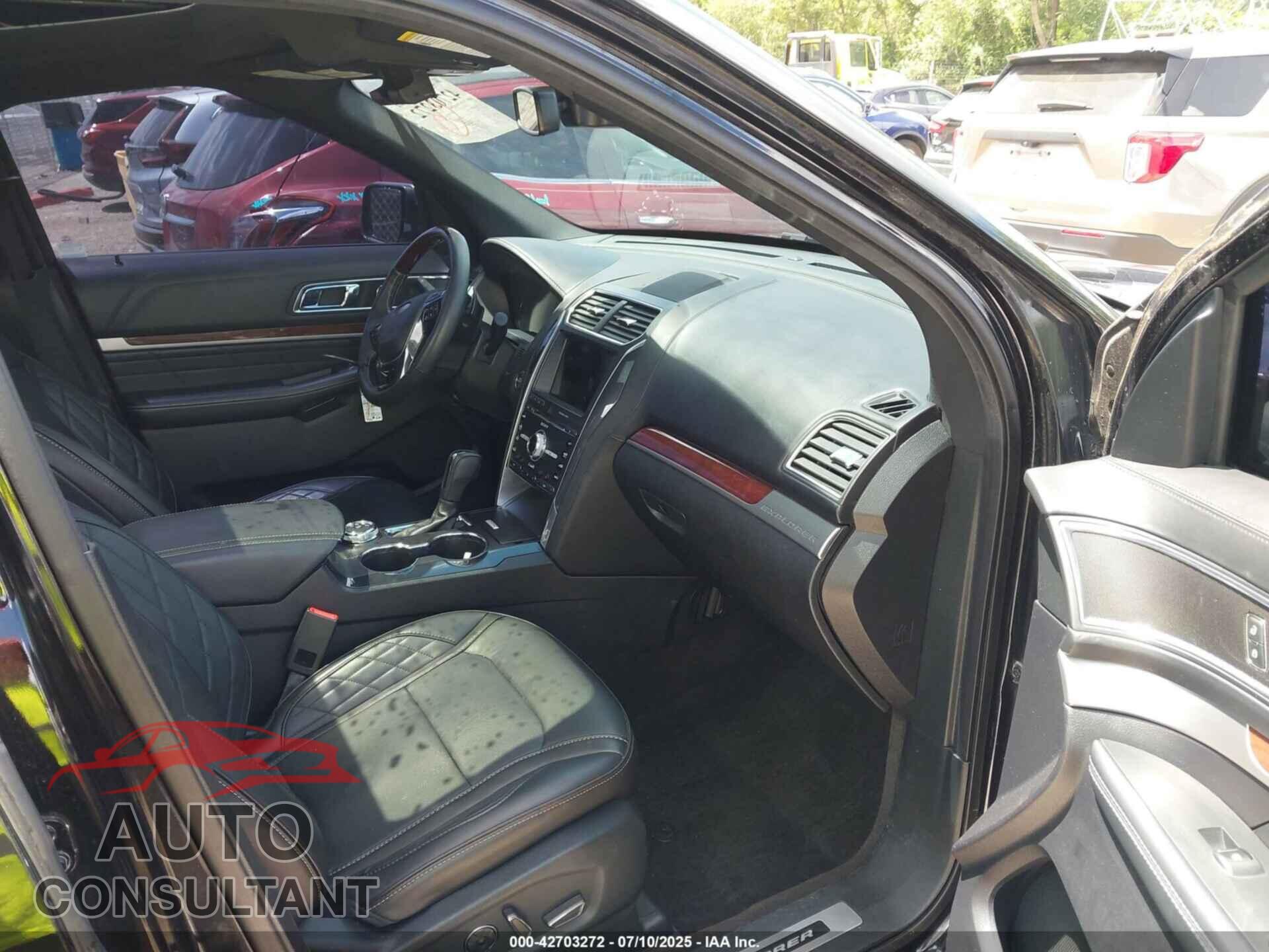 FORD EXPLORER 2018 - 1FM5K8HT7JGB76609