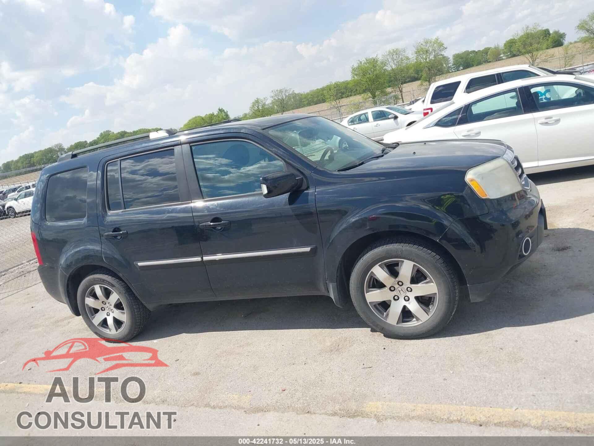 HONDA PILOT 2015 - 5FNYF4H90FB045249