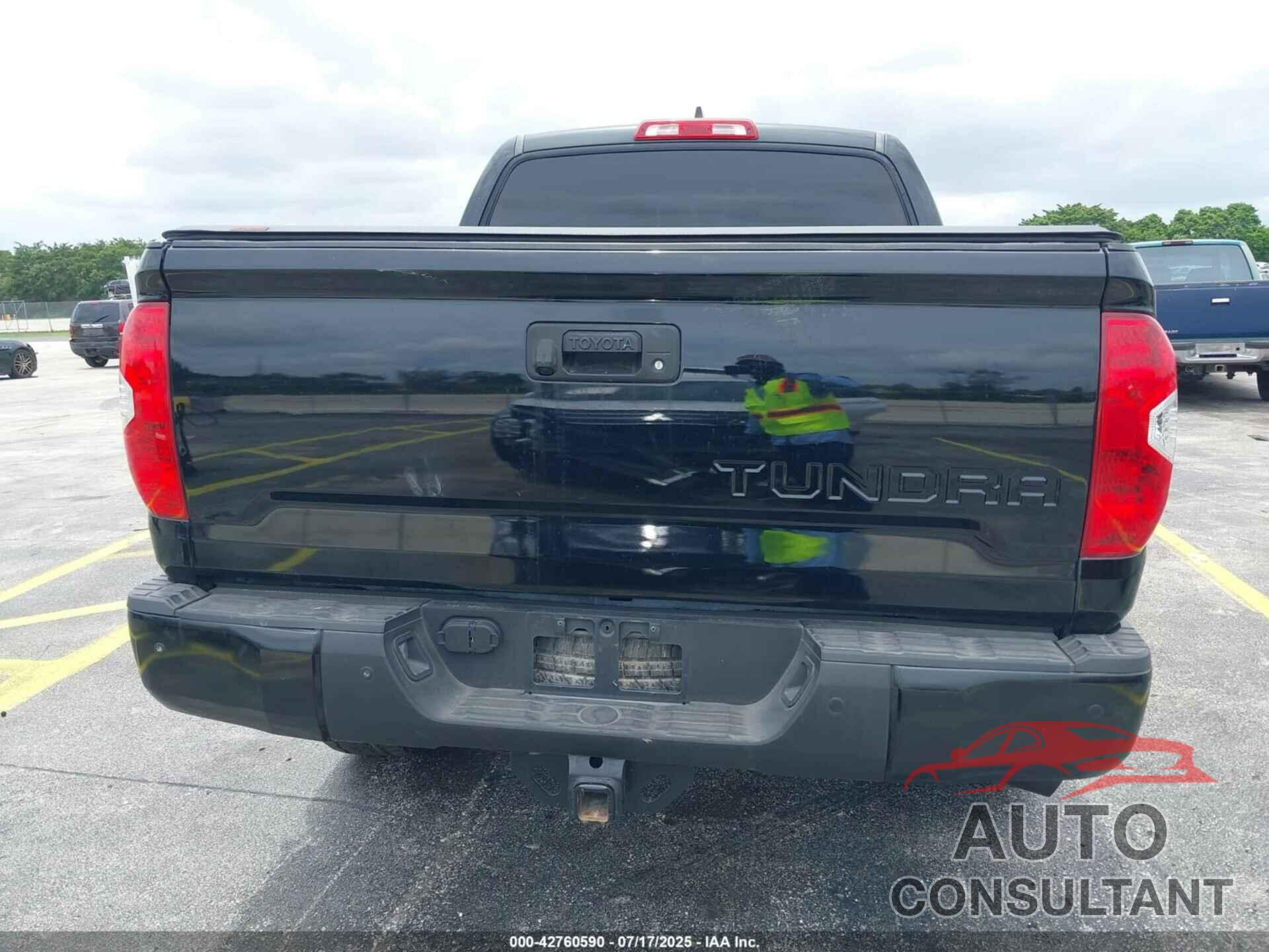 TOYOTA TUNDRA 2020 - 5TFDY5F14LX919955