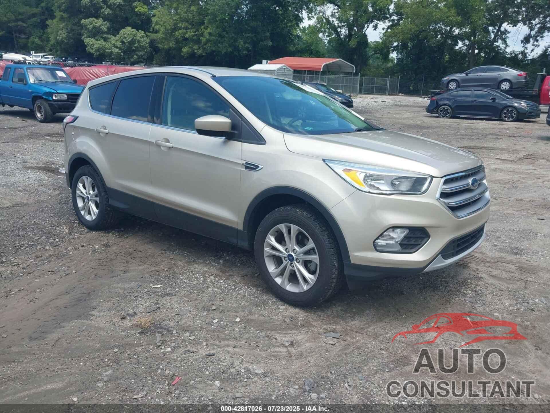 FORD ESCAPE 2017 - 1FMCU0GD3HUE84756