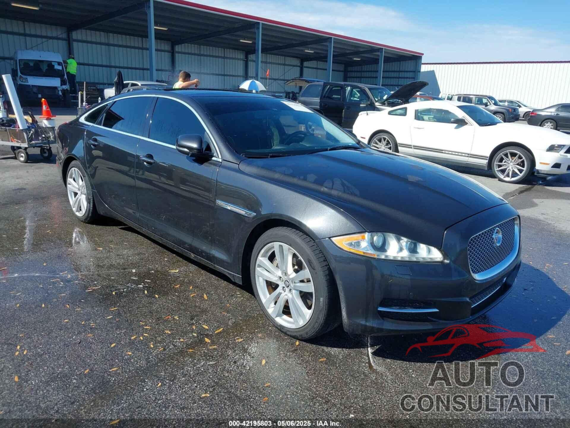 JAGUAR XJ 2011 - SAJWA2GB2BLV14381