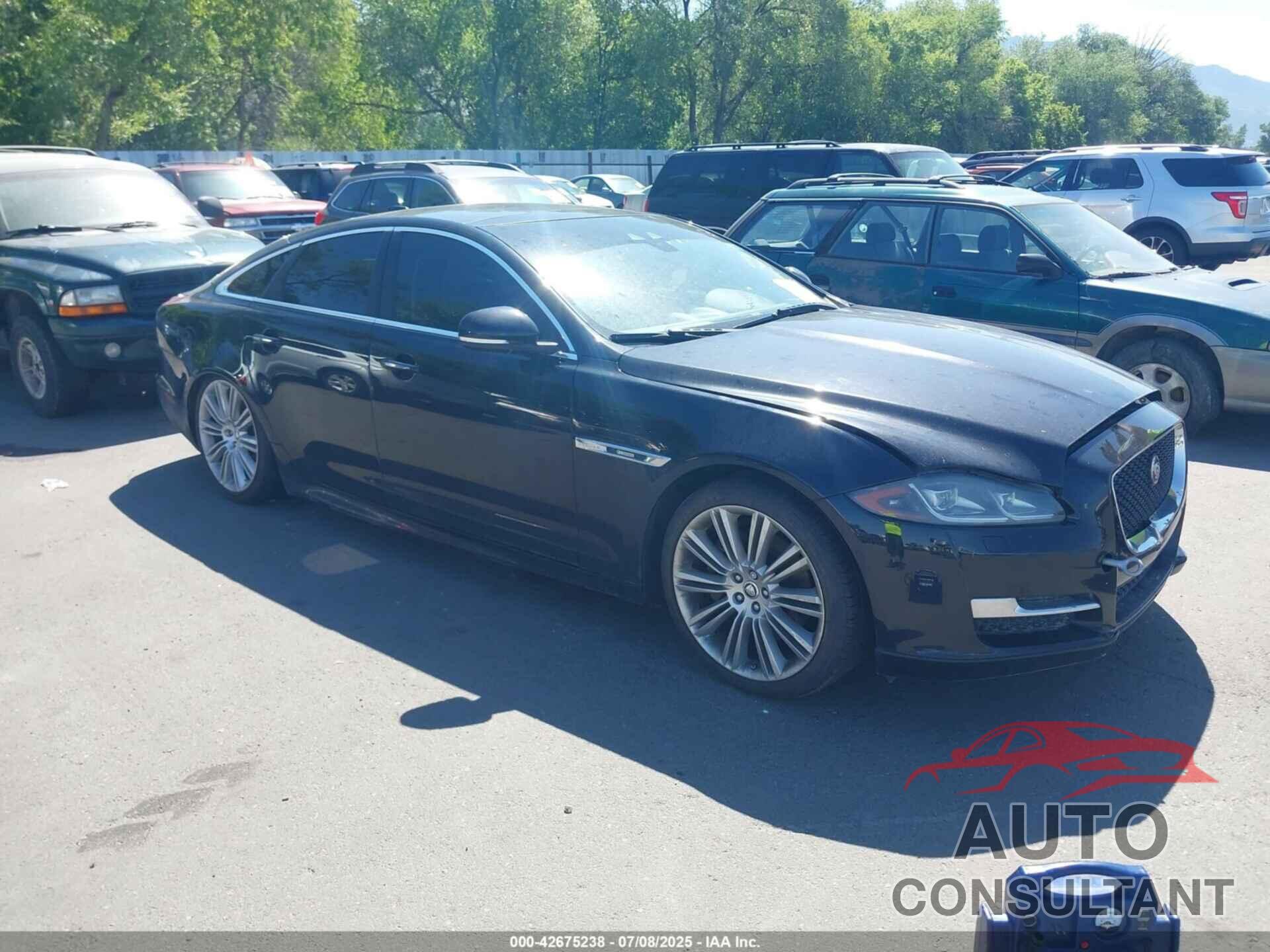JAGUAR XJ 2018 - SAJWA1C70J8W13438