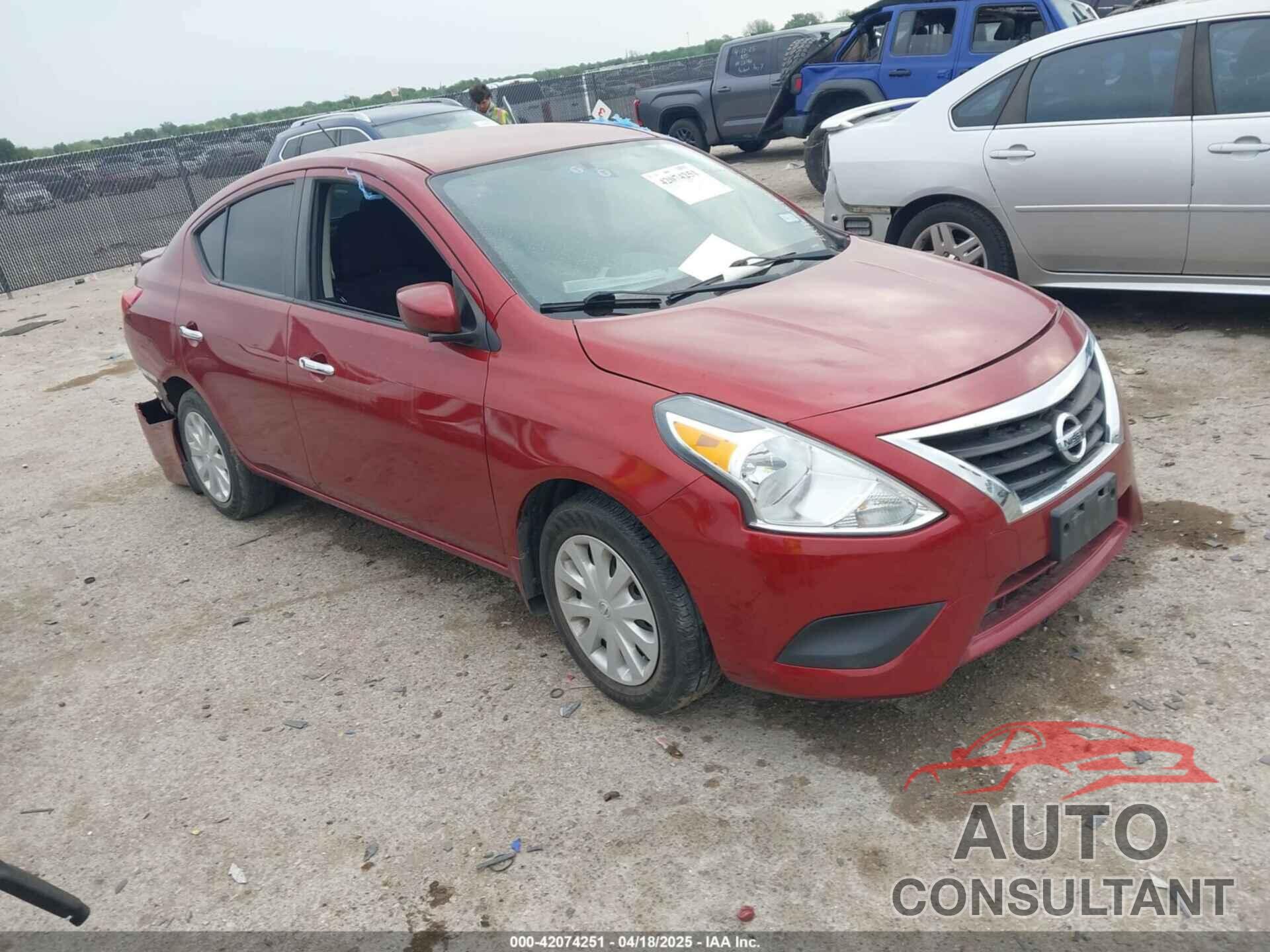 NISSAN VERSA 2017 - 3N1CN7AP1HL841233