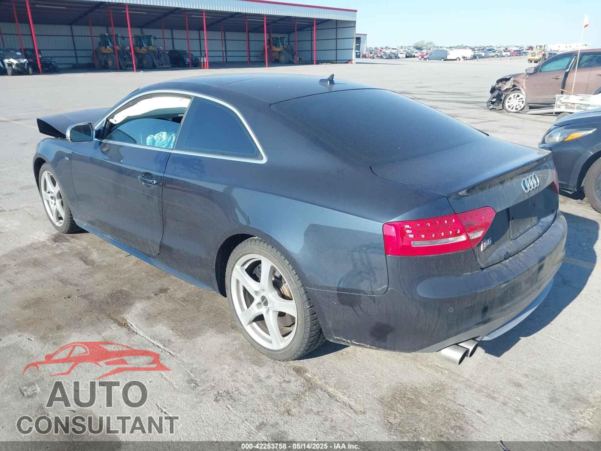 AUDI S5 2012 - WAUCVAFR6CA032117