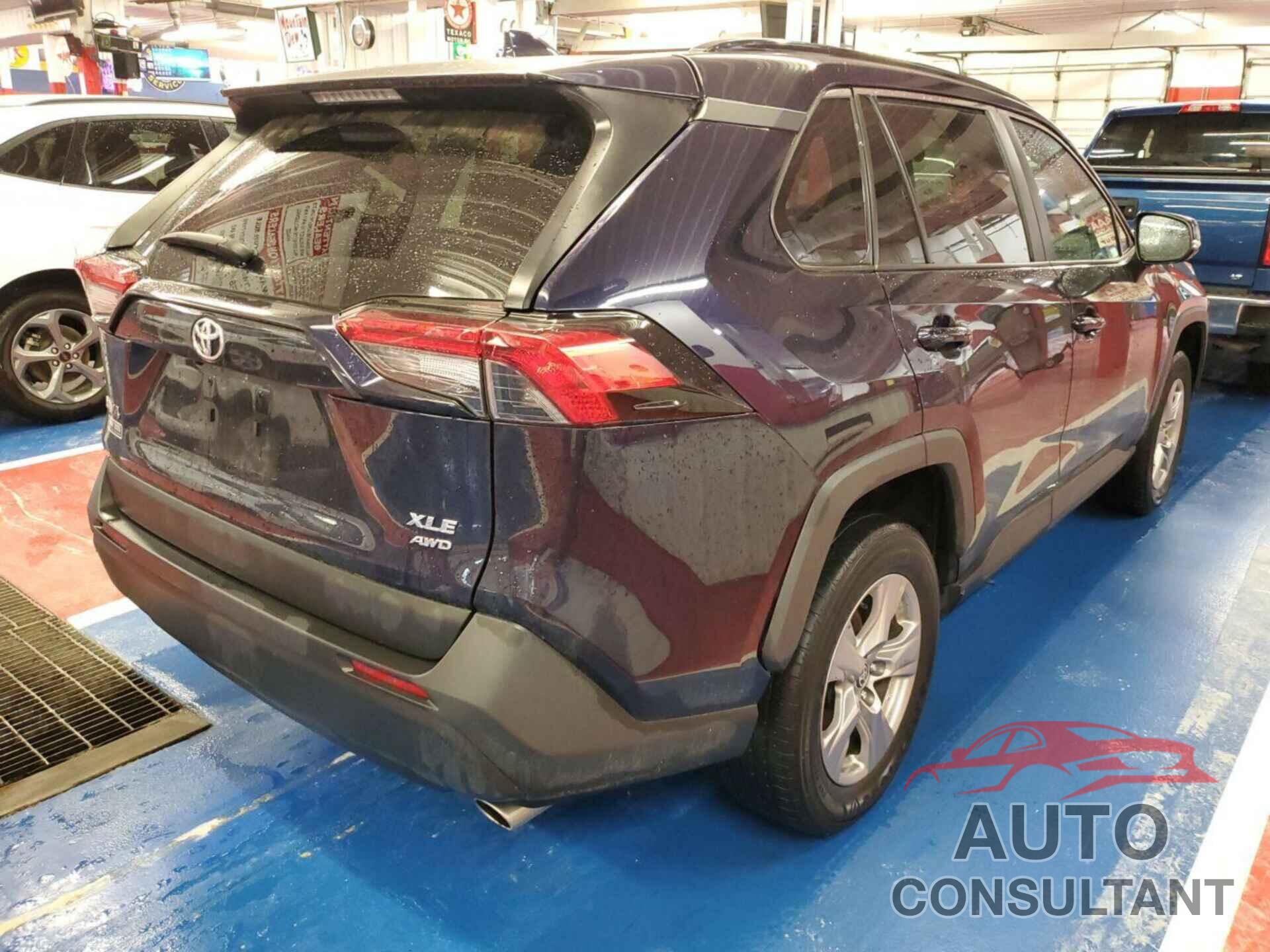 TOYOTA RAV4 2022 - 2T3P1RFV4NW288577