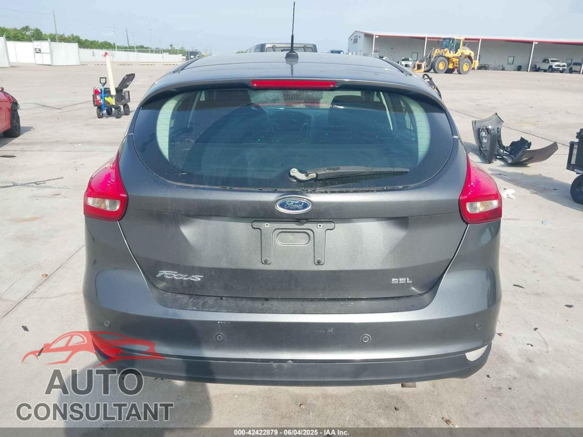 FORD FOCUS 2018 - 1FADP3M28JL210636