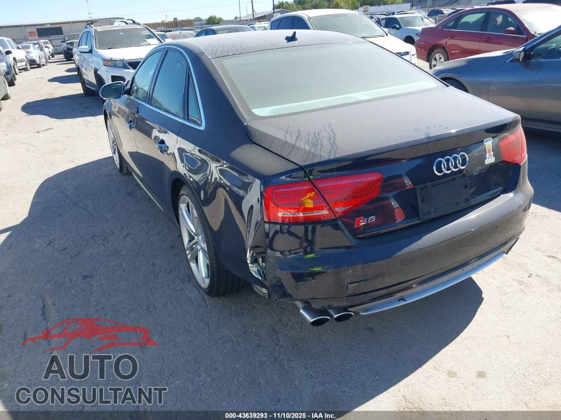 AUDI S8 2013 - WAUD2AFD7DN028475