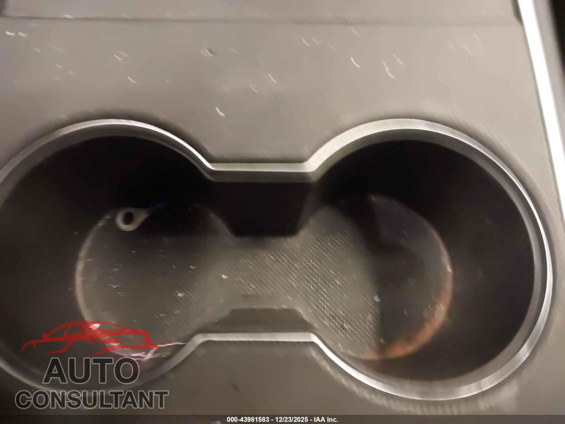 TESLA MODEL 3 2018 - 5YJ3E1EA9JF019087