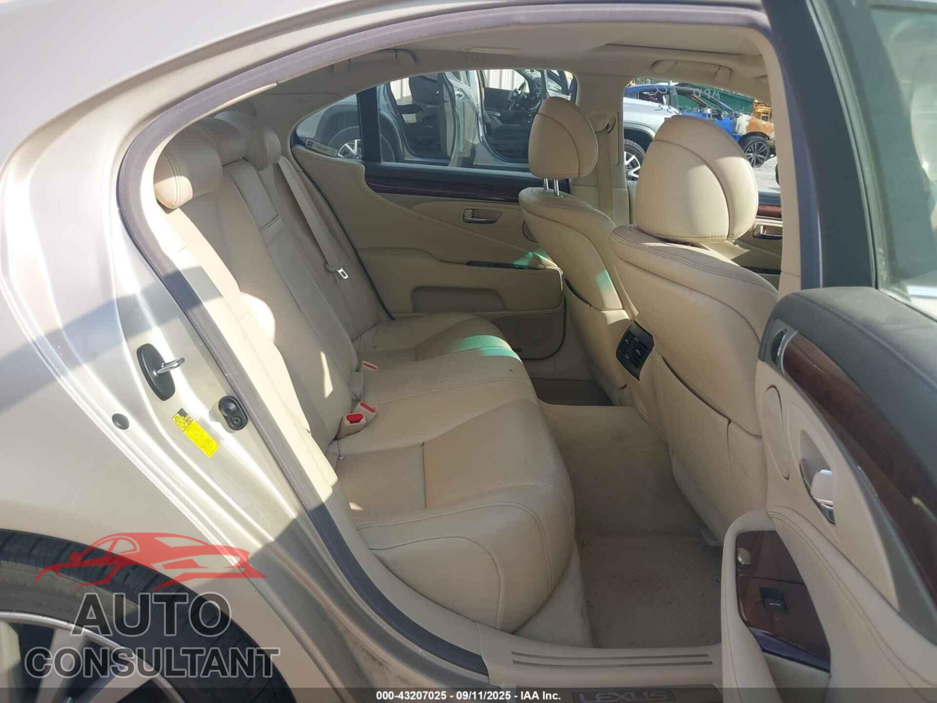 LEXUS LS 460 2014 - JTHCL5EF0E5020143