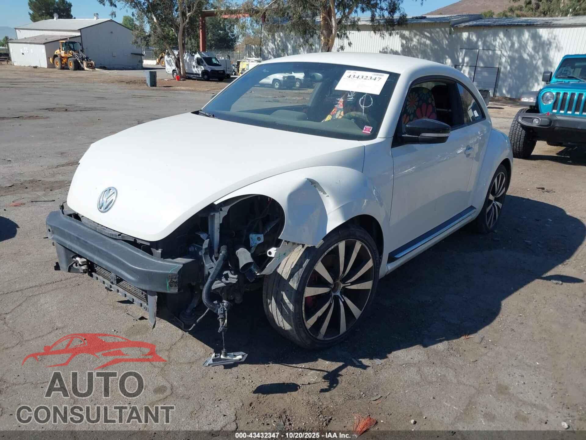 VOLKSWAGEN BEETLE 2012 - 3VWVA7AT4CM644006