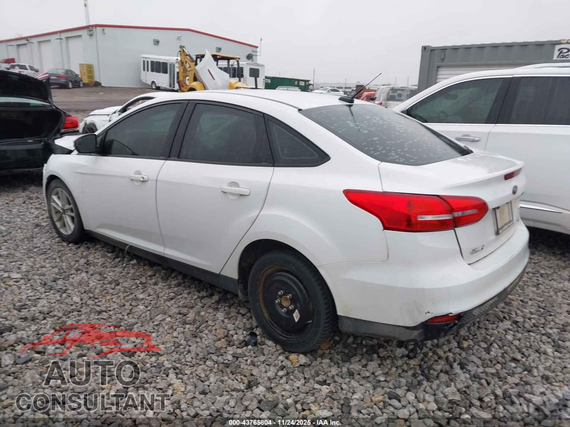 FORD FOCUS 2017 - 1FADP3F20HL337517