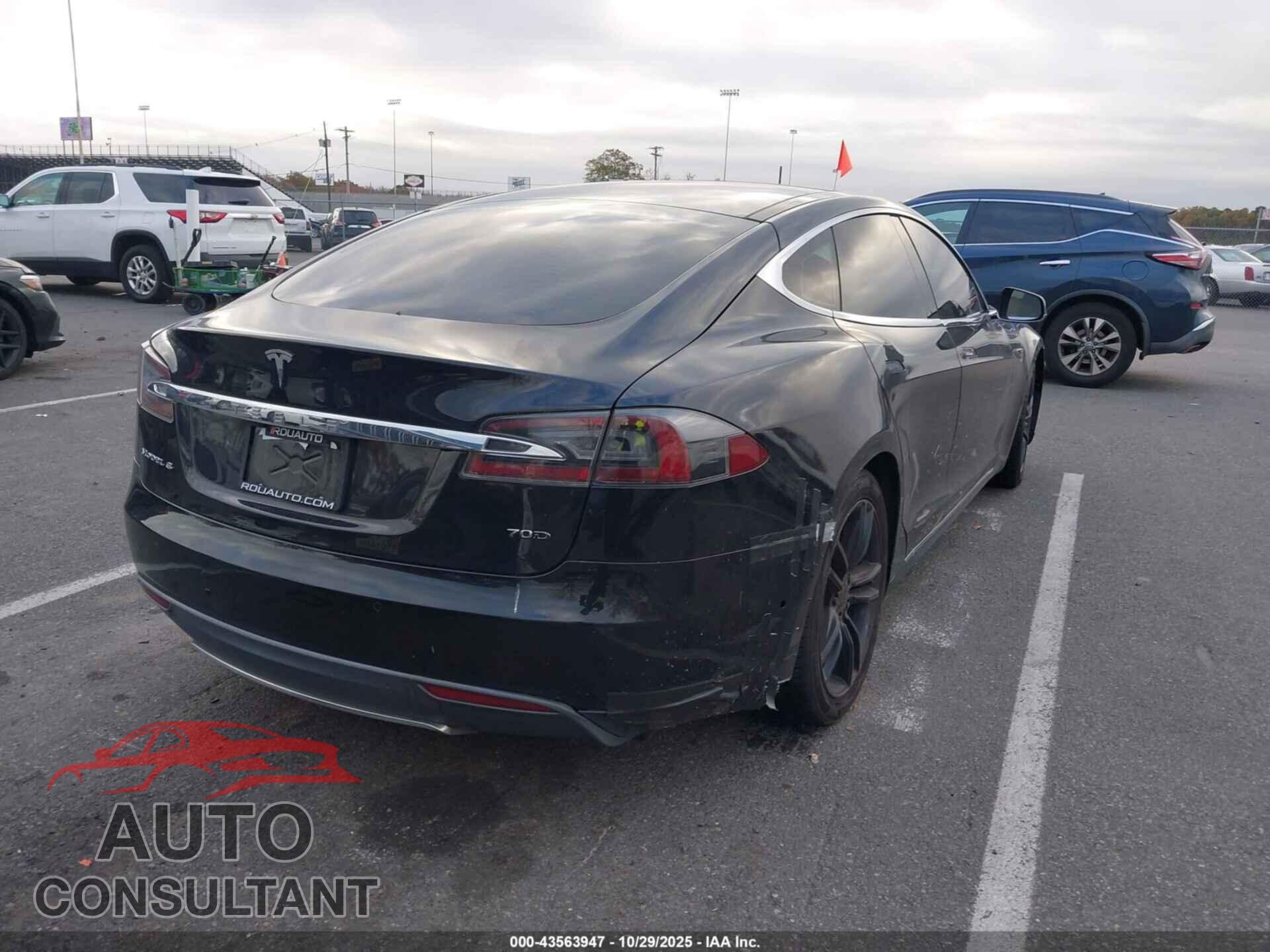 TESLA MODEL S 2015 - 5YJSA1E20FF117996