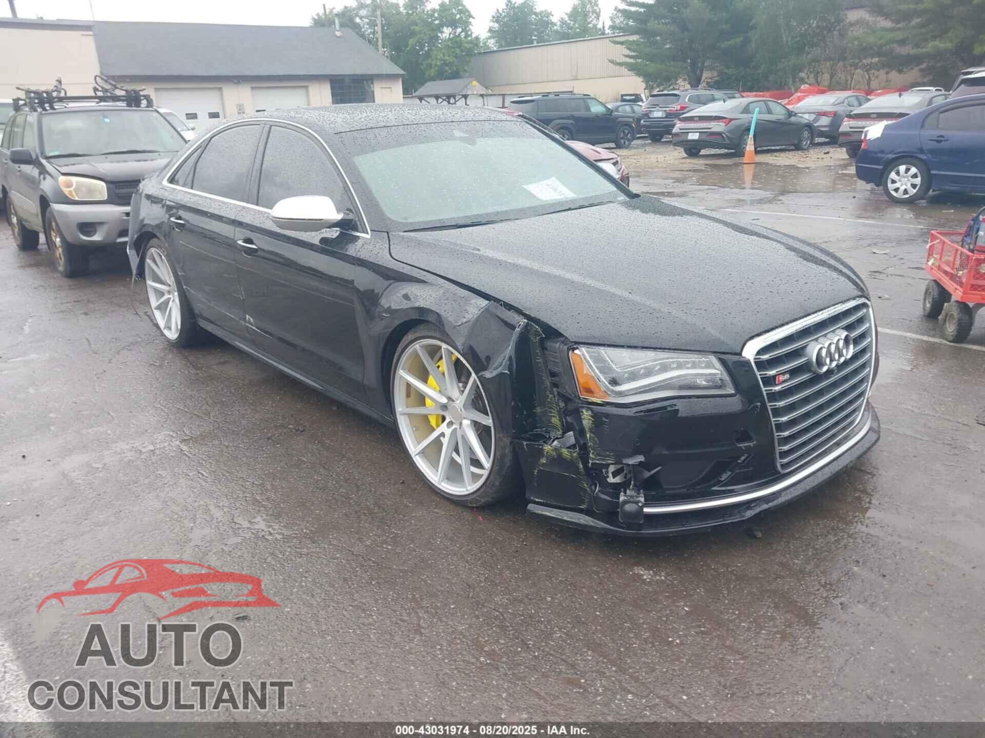 AUDI S8 2013 - WAUD2AFD4DN033777