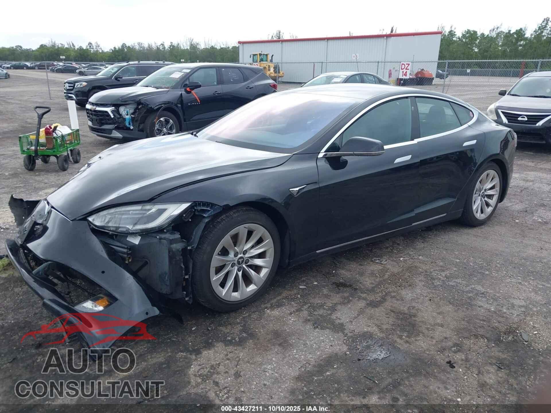 TESLA MODEL S 2017 - 5YJSA1E25HF215795