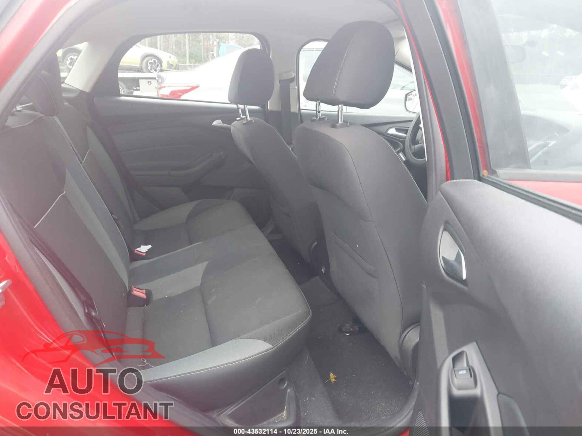 FORD FOCUS 2014 - 1FADP3F20EL371145