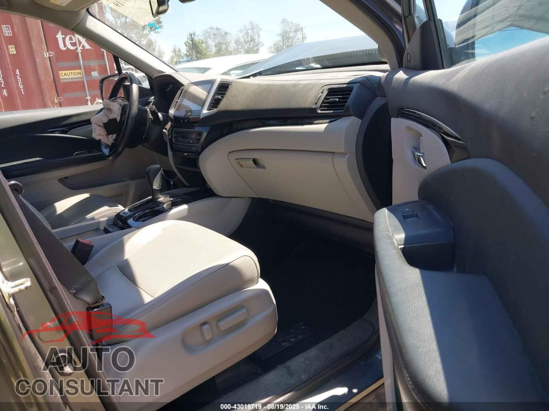 HONDA RIDGELINE 2017 - 5FPYK3F72HB032472