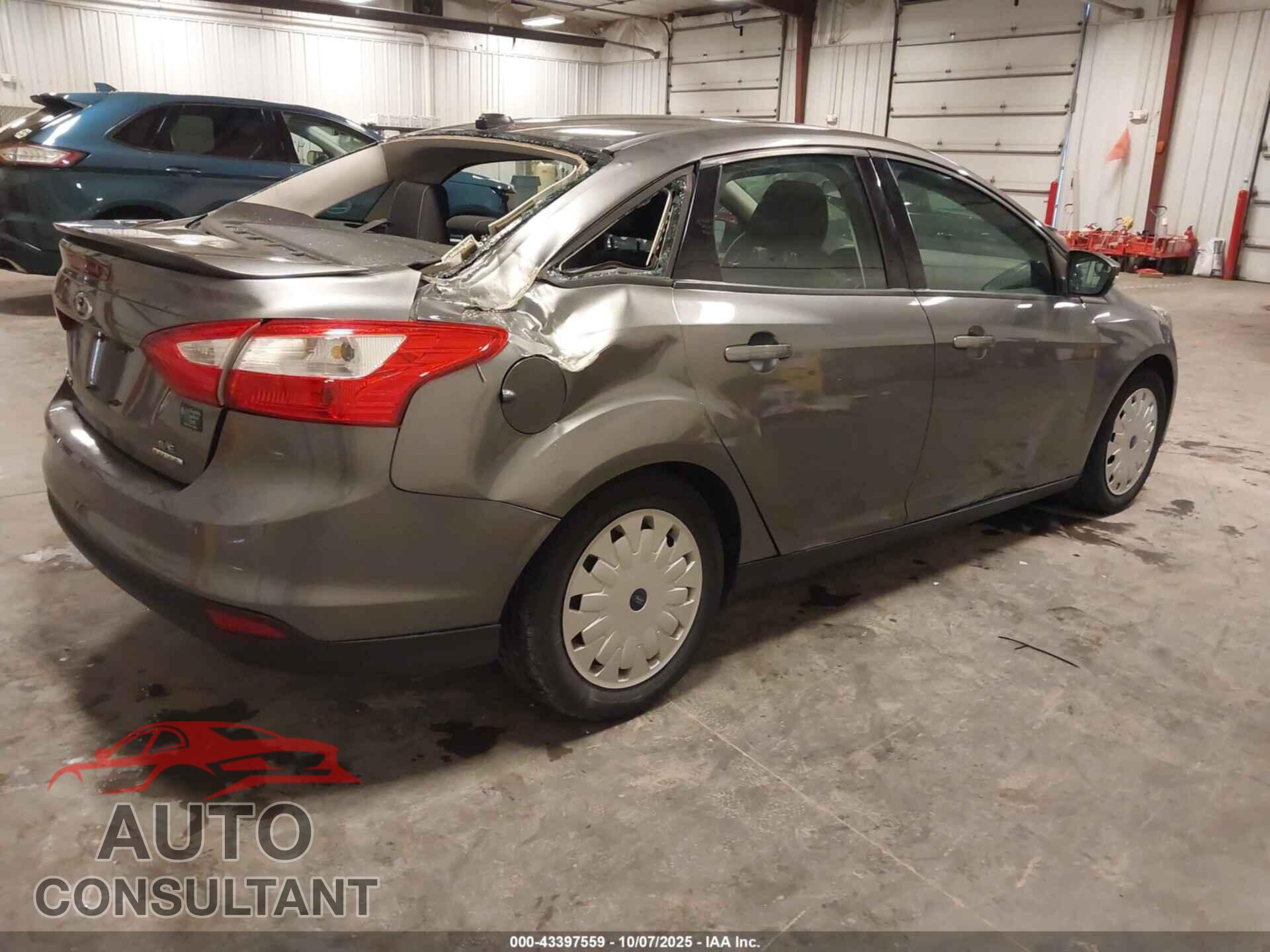 FORD FOCUS 2014 - 1FADP3F26EL143862